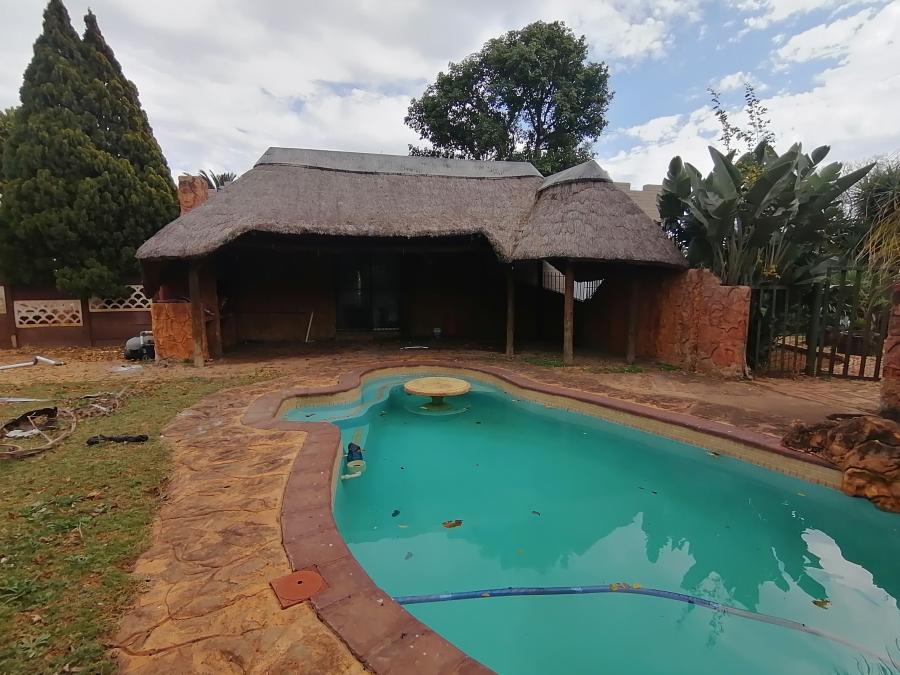 4 Bedroom Property for Sale in Stilfontein Ext 4 North West